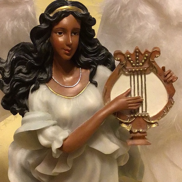 EUC ANGEL FIGURINE, LIGHTS AND PLAYS MUSIC. AFRICAN-AMERICAN cords tall 12”high - Picture 8 of 8